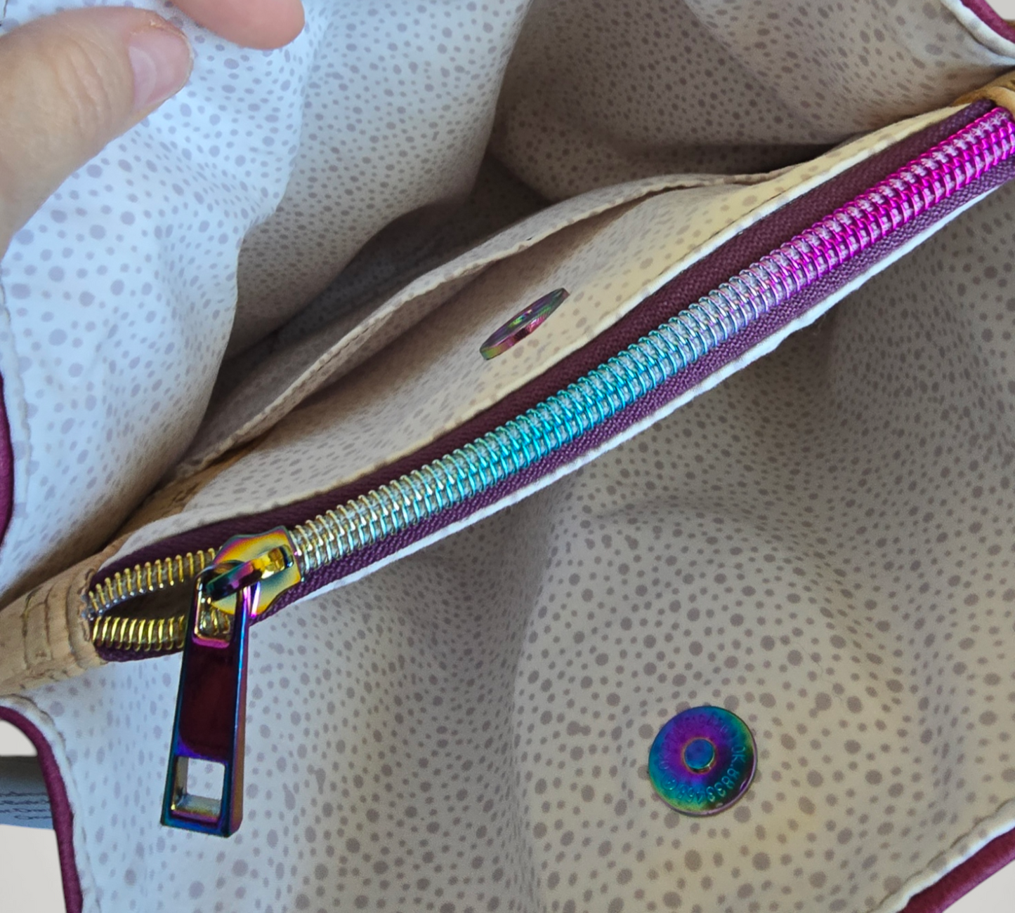 Crossbody – Magenta Cork