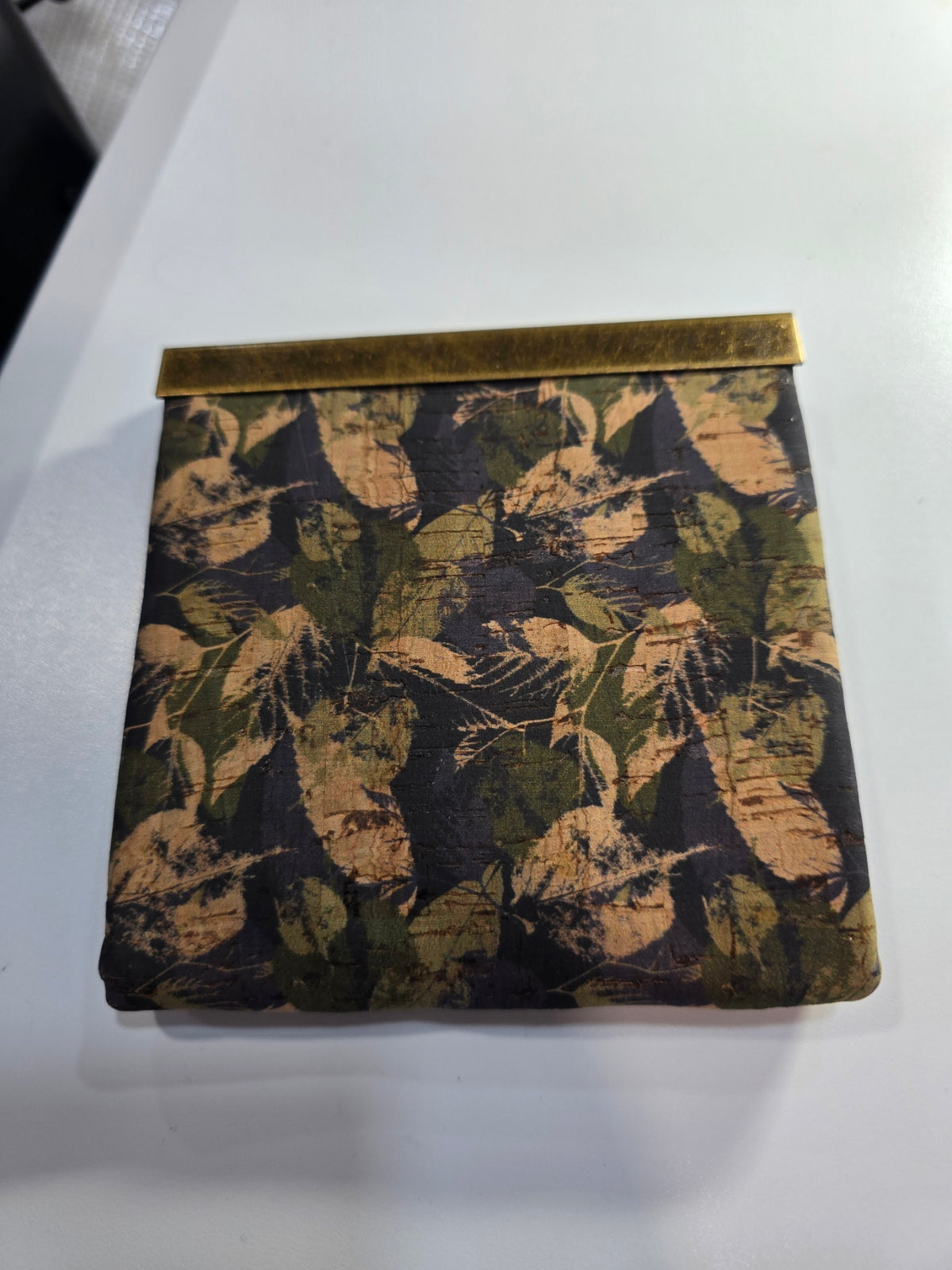Mini Rozy Botanical Cork wallet back