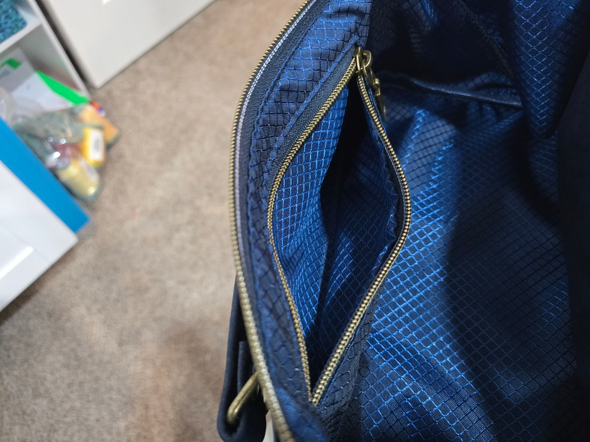 Charles Dopp Kit interior zip pocket with blue ripstop lining
