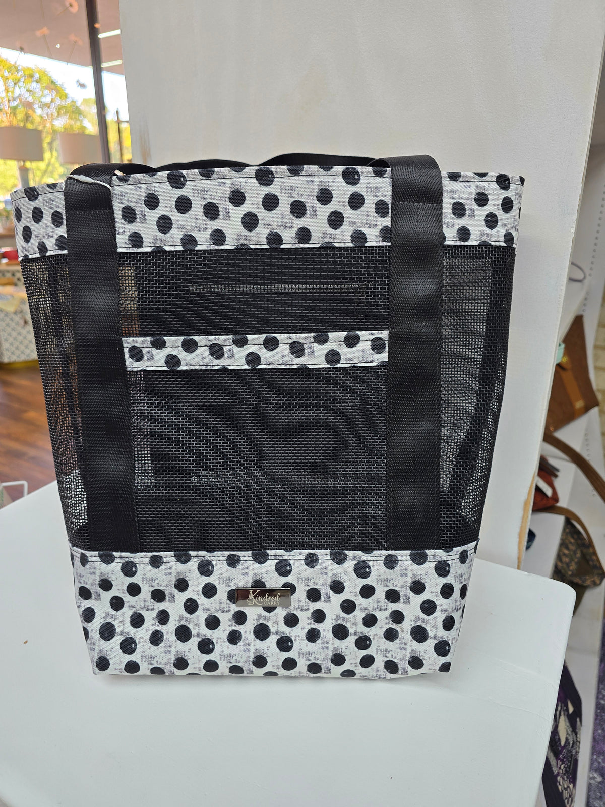 Kindred Carry Market Tote in black and white